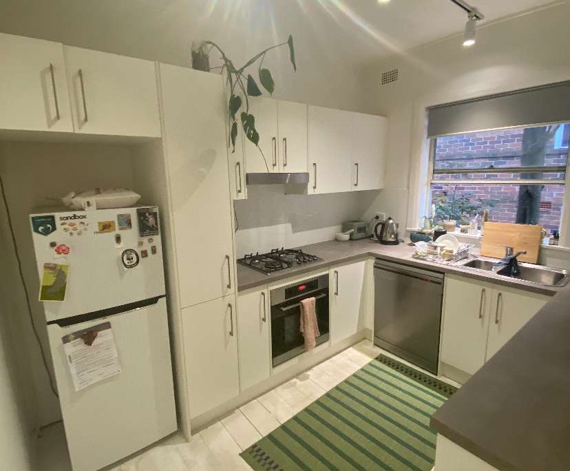 $350, Flatshare, 2 bathrooms, McMahons Point NSW 2060