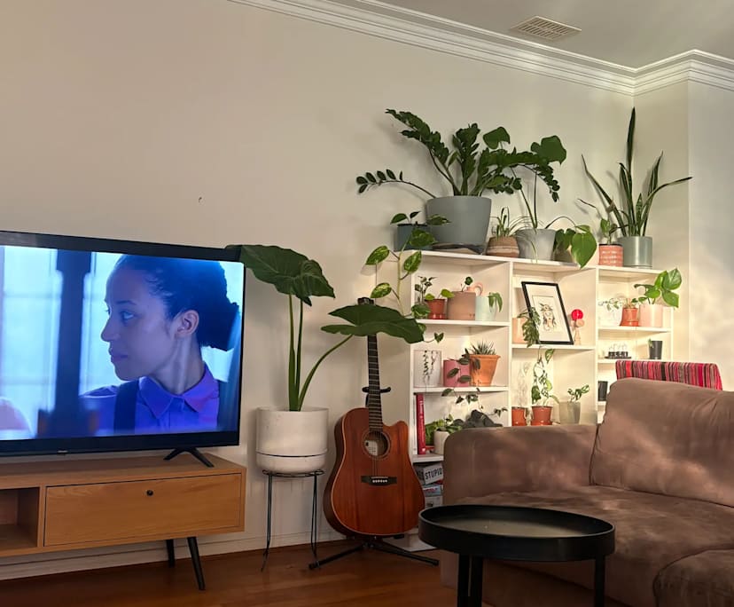 Furnished room in a flatshare
