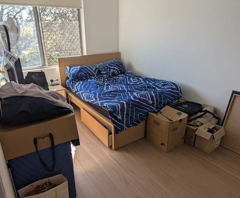Unfurnished room in a flatshare