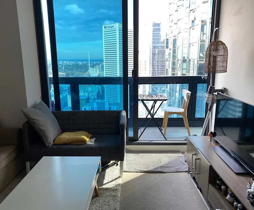 Furnished room in a flatshare