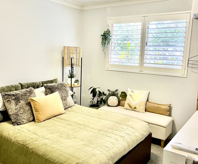 Furnished room in a share house