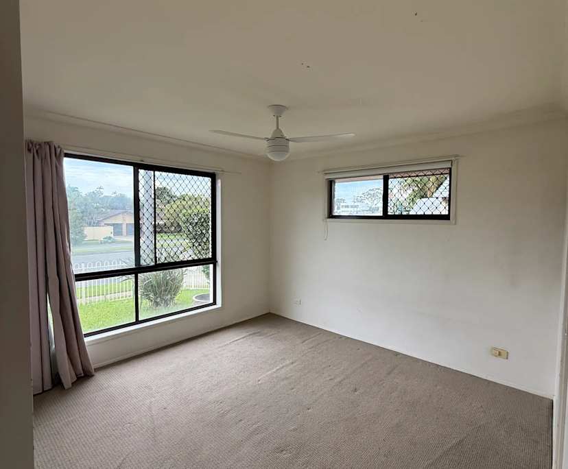 $250, Share-house, 3 bathrooms, Arundel QLD 4214