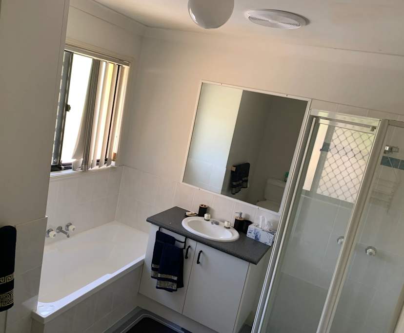 $300, Student-accommodation, 3 bathrooms, Robina QLD 4226