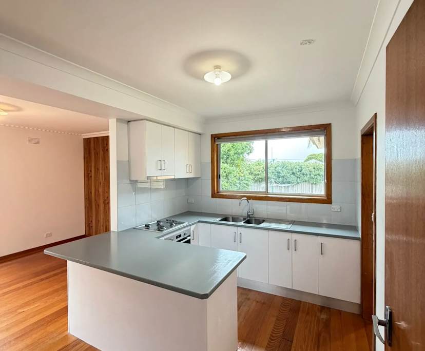 Whole property with 3 rooms for rent