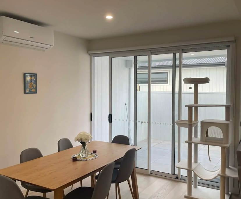 Unfurnished room in a share house