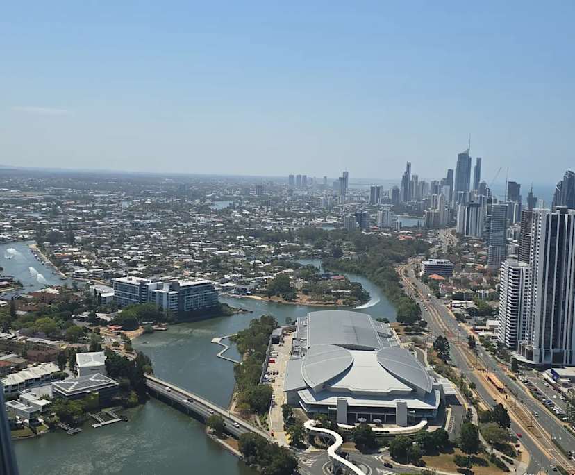 $450, Flatshare, 2 bathrooms, Broadbeach QLD 4218