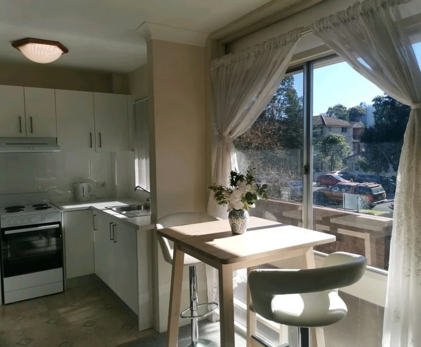 Furnished room in a flatshare