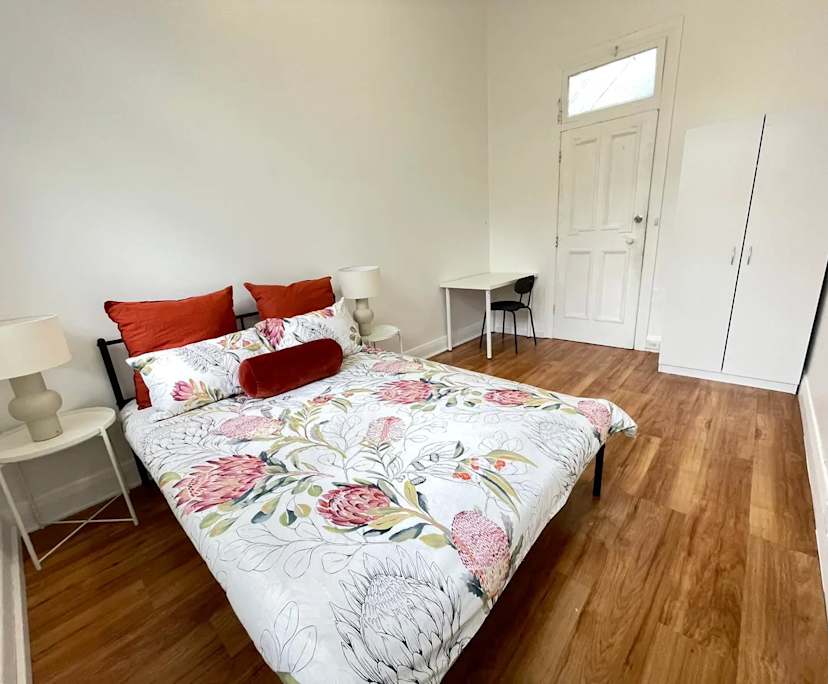 Room in a share house