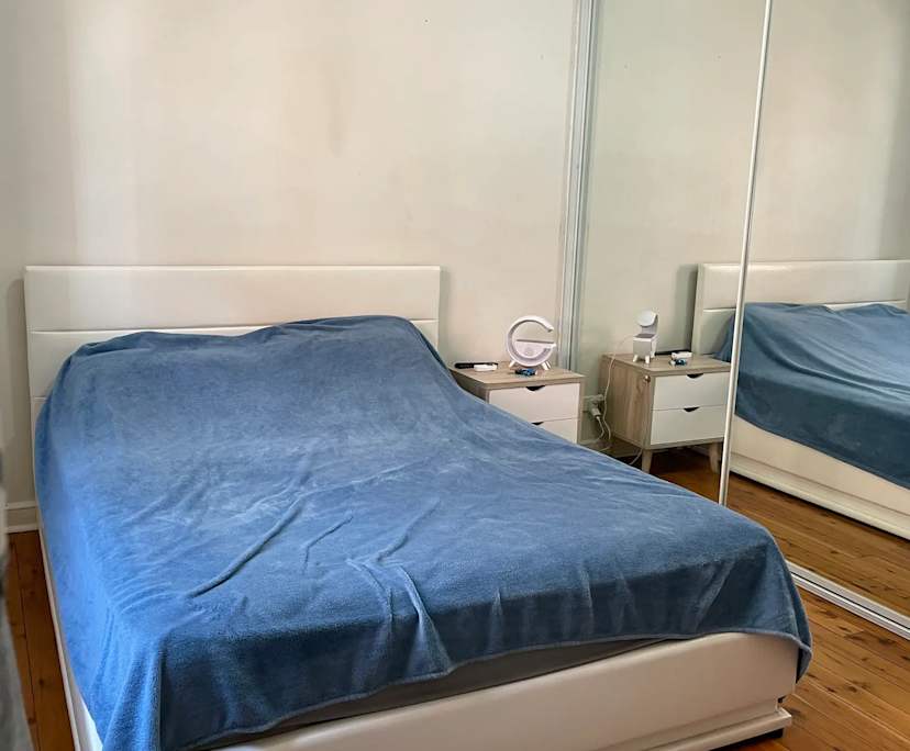 Furnished room in a flatshare