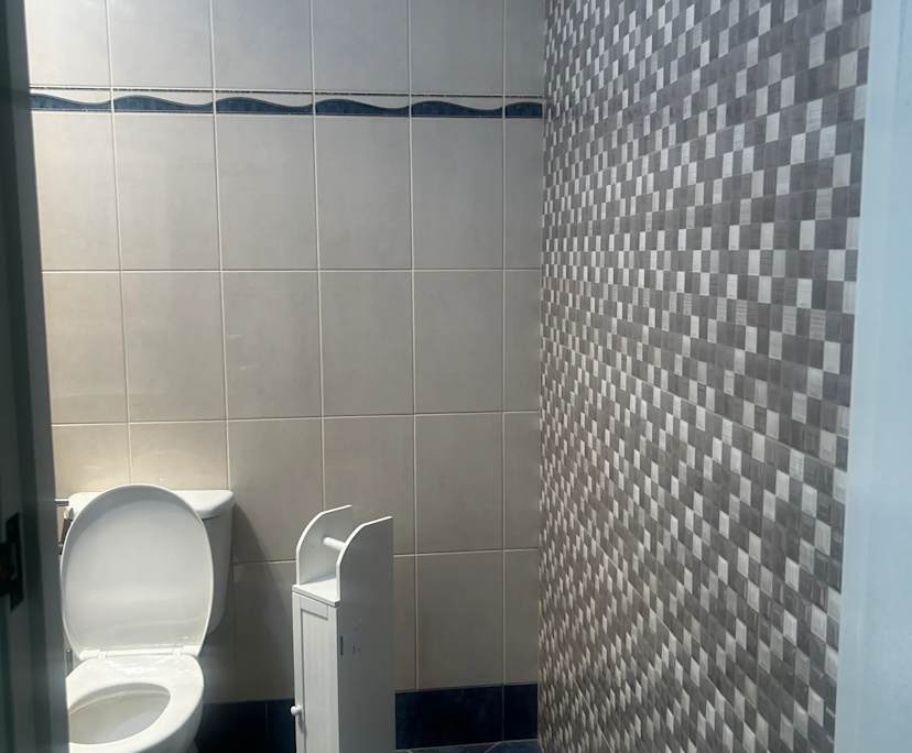 Room with ensuite in a share house