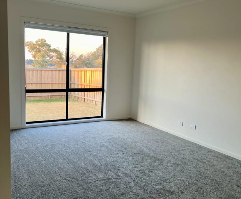 Room for Rent in Sunbury, VIC 275, Unfurnished, E...