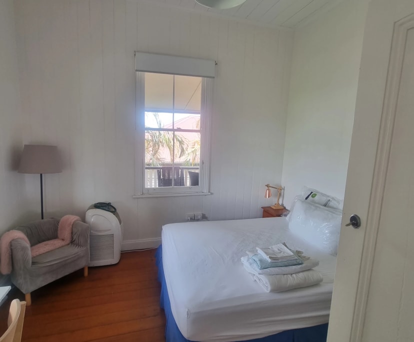 Room in a share house