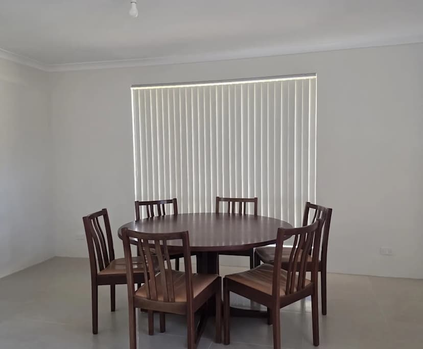 $750, Whole-property, 3 bathrooms, Beckenham WA 6107