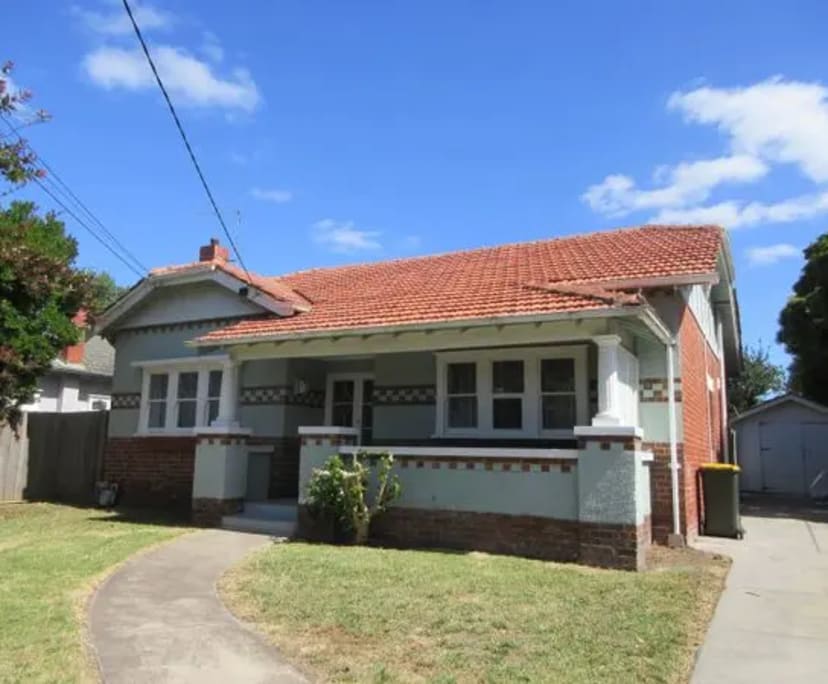 Room for Rent in Murrumbeena, Melbourne 160, Unfu...