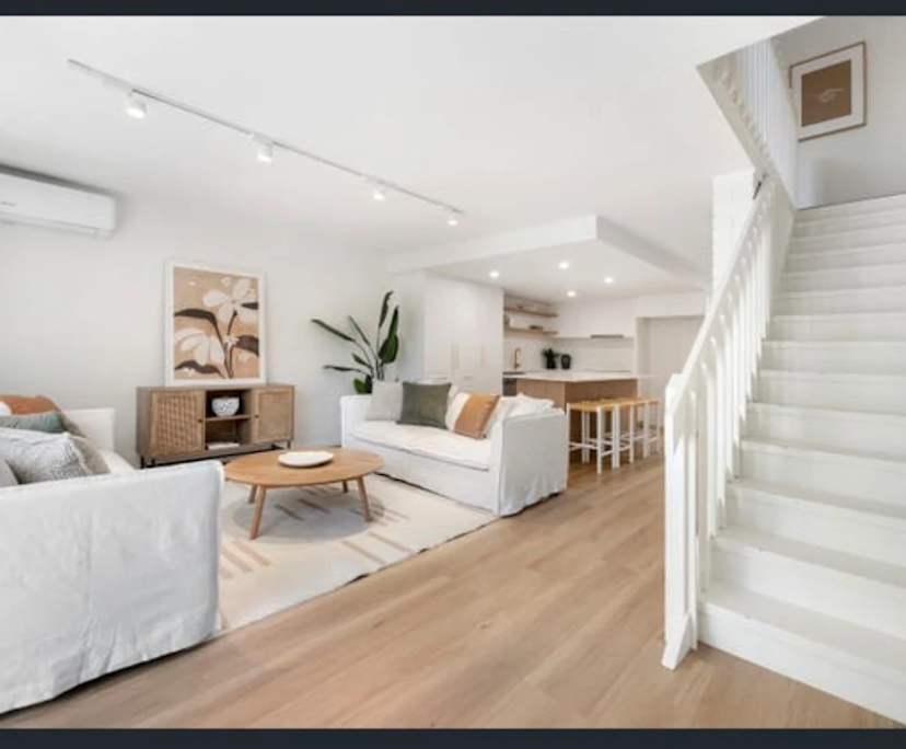 $325, Share-house, 3 bathrooms, Mermaid Waters QLD 4218