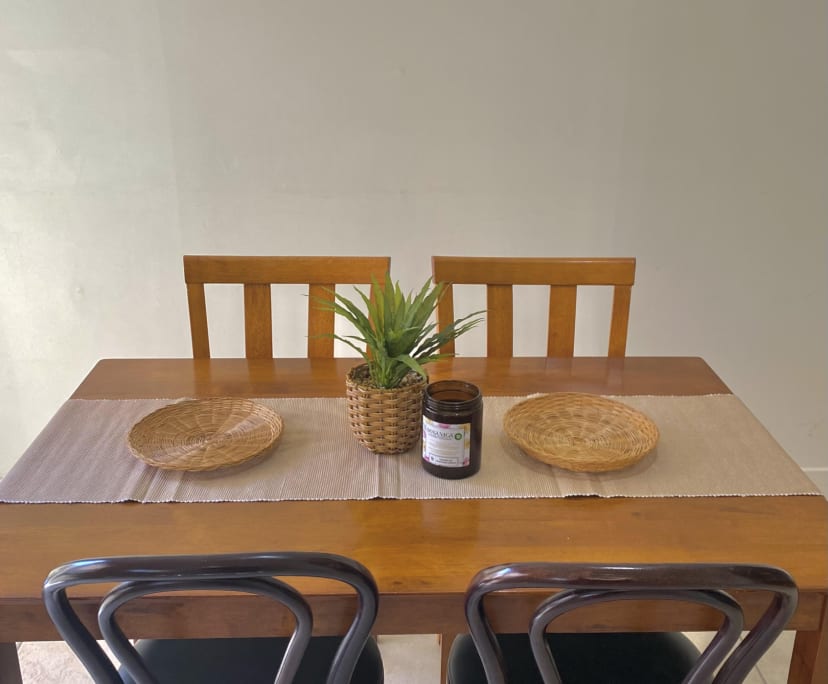 Room in a share house