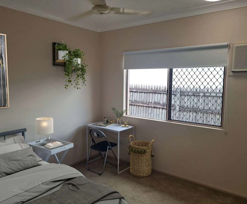 Furnished room in a share house