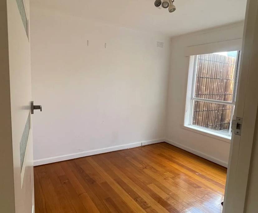 $350, Flatshare, 2 bathrooms, Aspendale VIC 3195