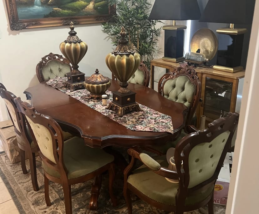Furnished room in a share house