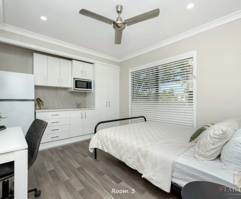 $420, Studio, 1 bathroom, Garbutt QLD 4814