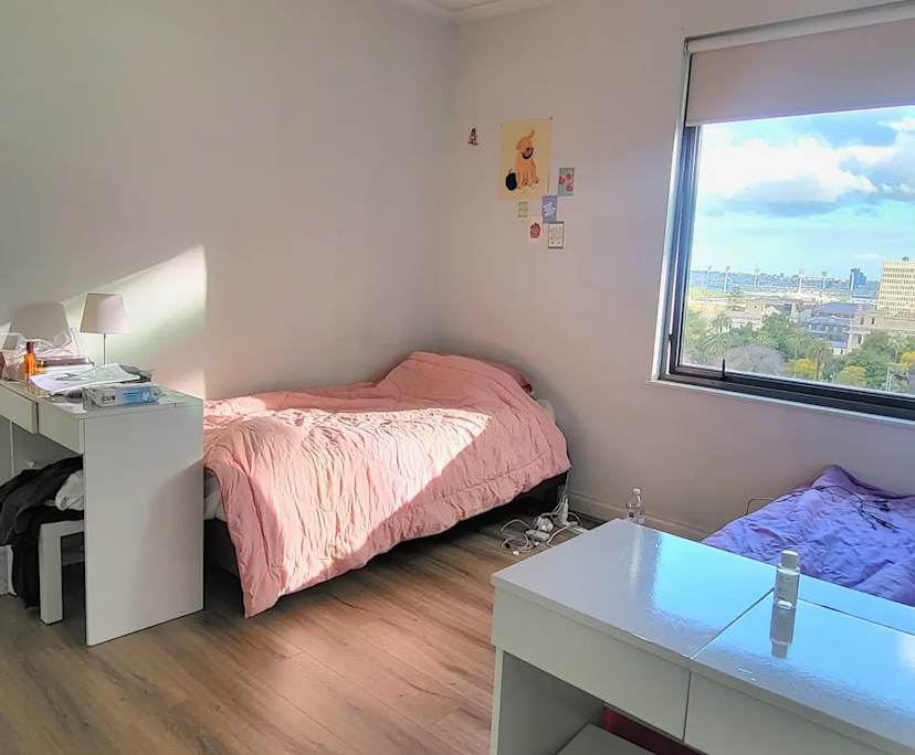 Furnished room in a flatshare