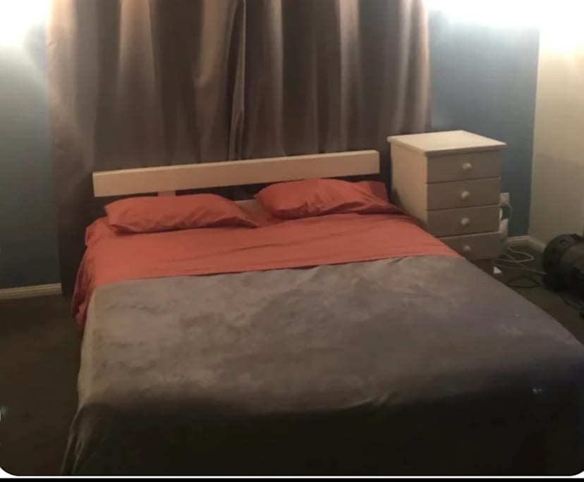 $350, Share-house, 3 bathrooms, Sunrise Beach QLD 4567