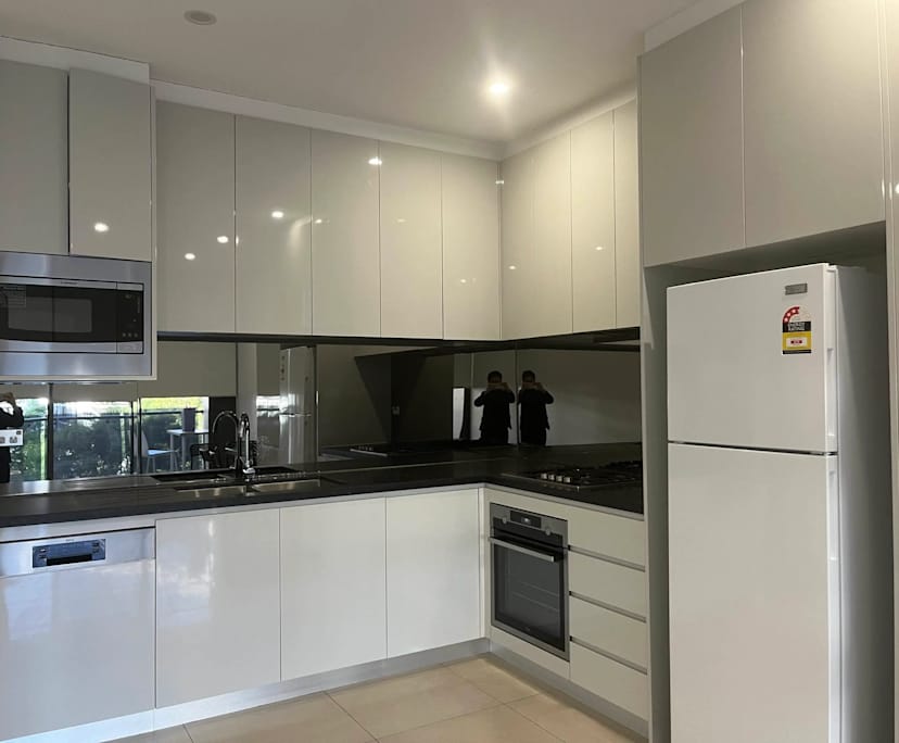 $900, 1-bed, 1 bathroom, Mascot NSW 2020