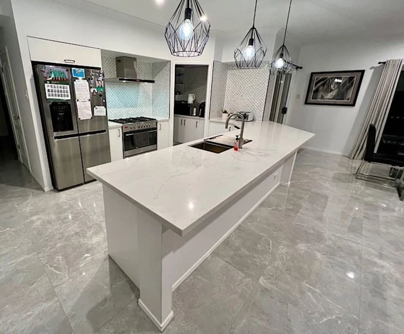 $350, Share-house, 6 bathrooms, Springfield Lakes QLD 4300