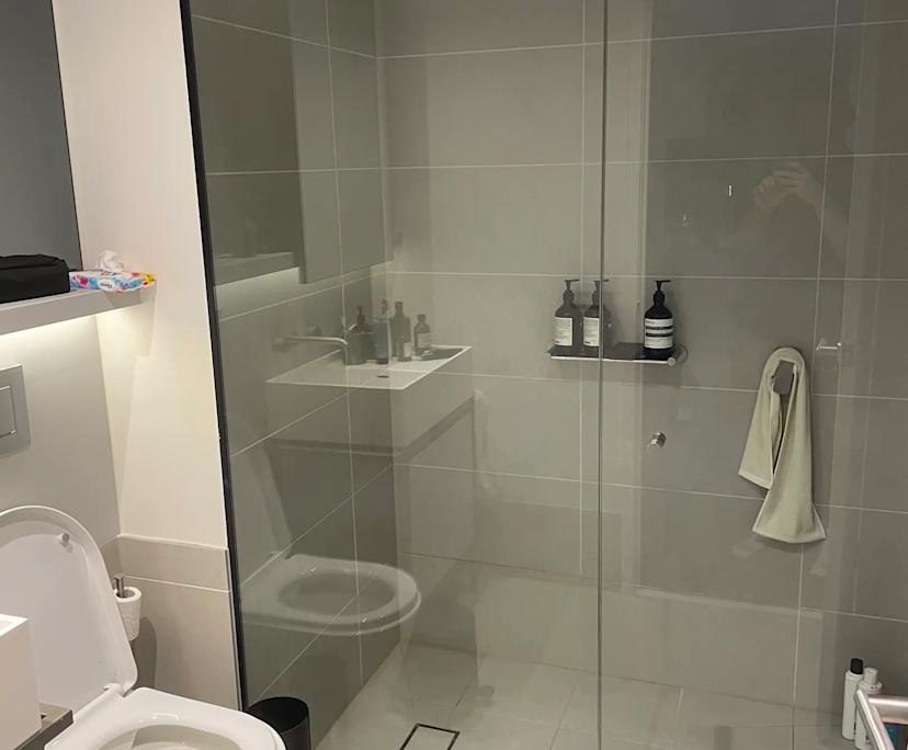 $385, Flatshare, 2 bathrooms, Southbank VIC 3006