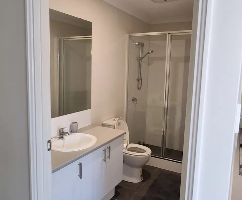 Room in a share house