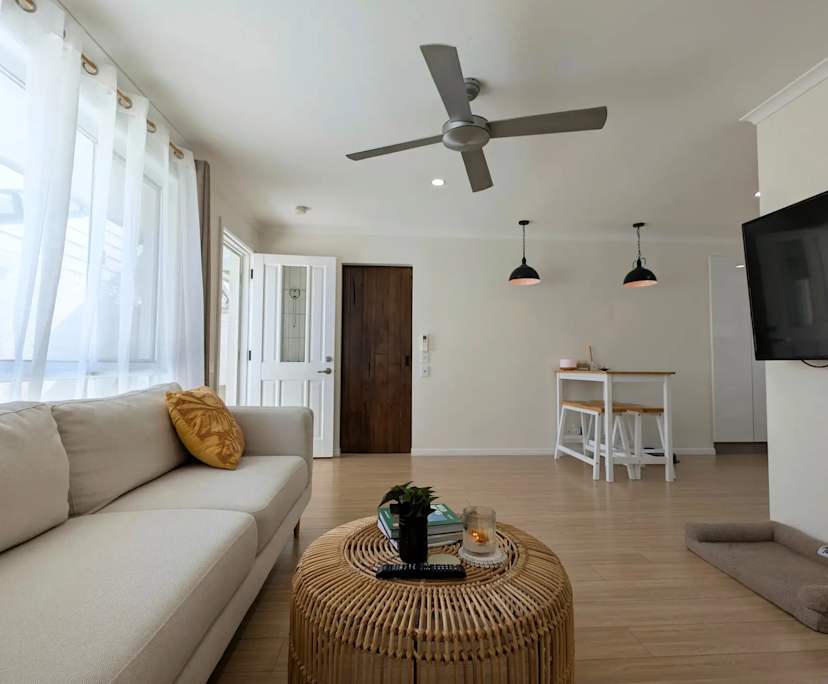 Room in a share house