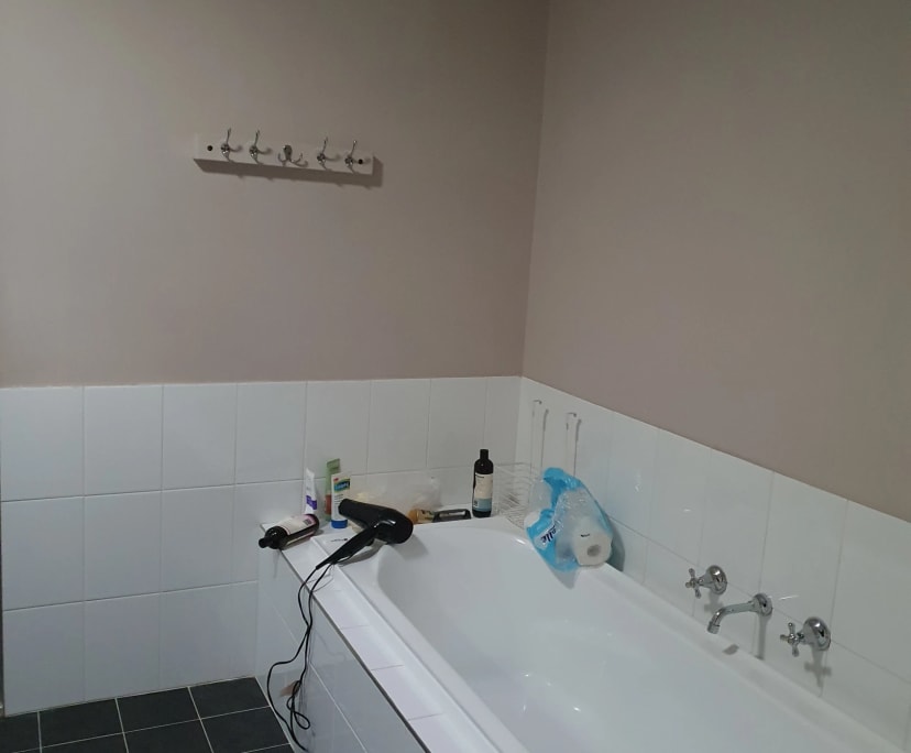 $200, Homestay, 3 bathrooms, Ropes Crossing NSW 2760