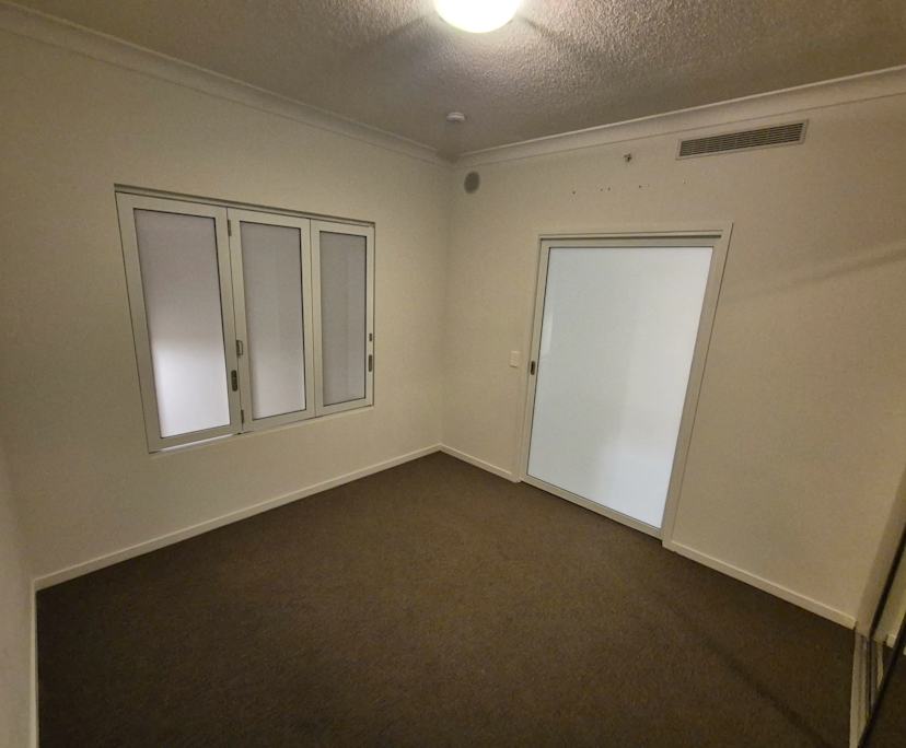 Unfurnished room with own bathroom