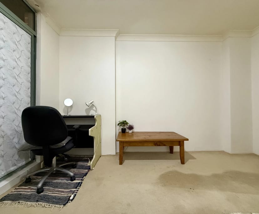 Furnished room in a flatshare
