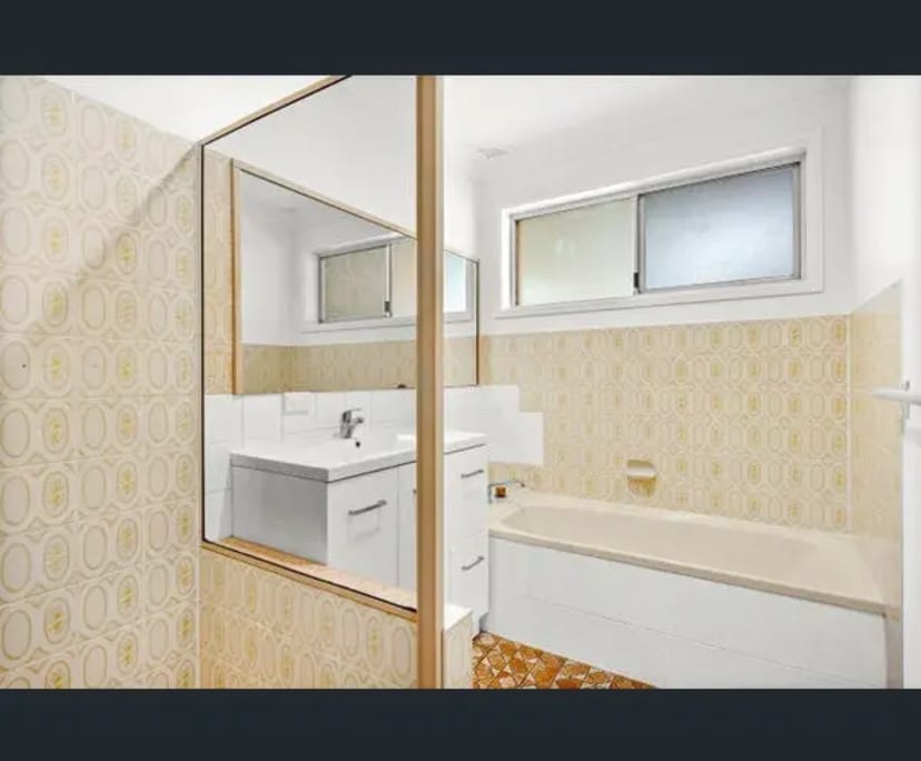 $250, Share-house, 2 bathrooms, Farmborough Heights NSW 2526