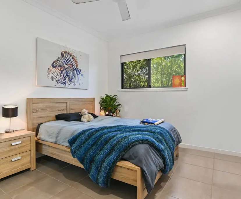 Room in a share house