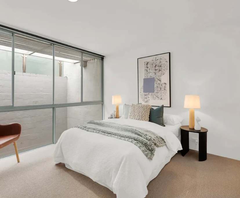 Furnished room in a share house