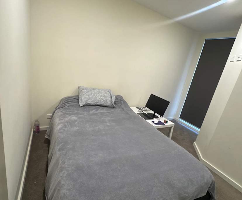 Unfurnished room in a flatshare