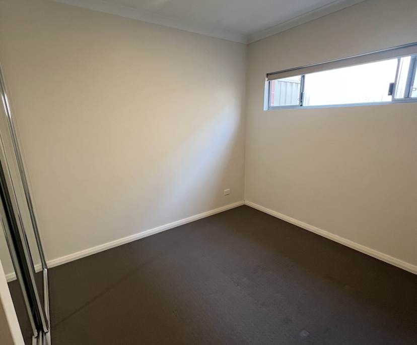 $265, Share-house, 3 bathrooms, Saint James WA 6102