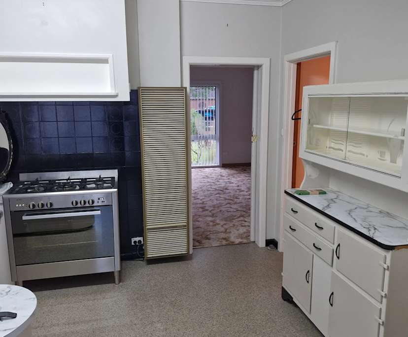 Room in a share house