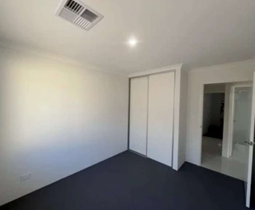 $350, Share-house, 4 bathrooms, Success WA 6164