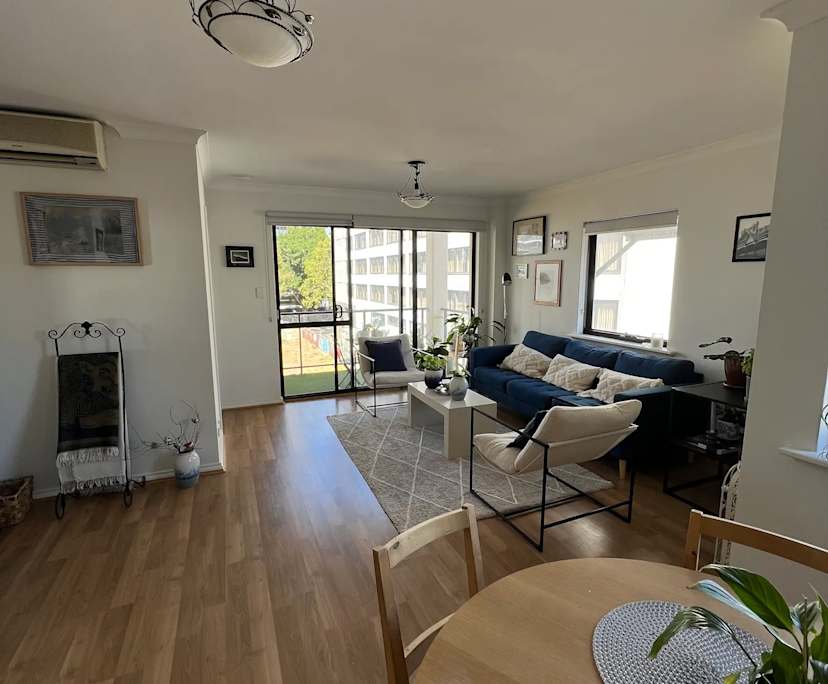 Room for Rent in East Perth, Perth | $380, Furnished... | Flatmates.com.au