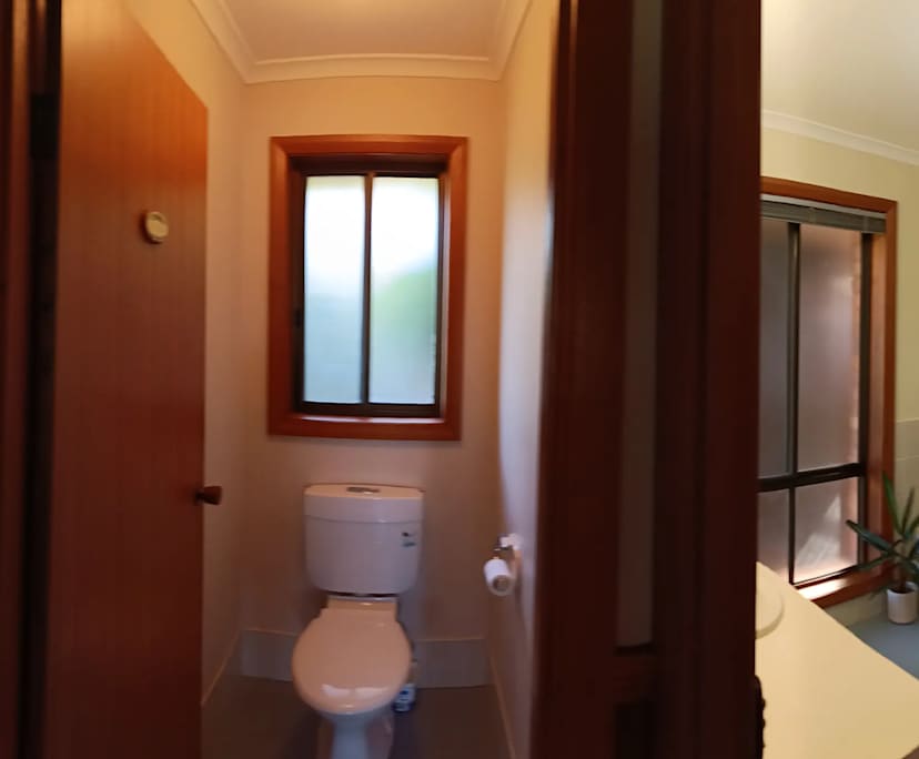$220, Share-house, 4 bathrooms, Lavington NSW 2641