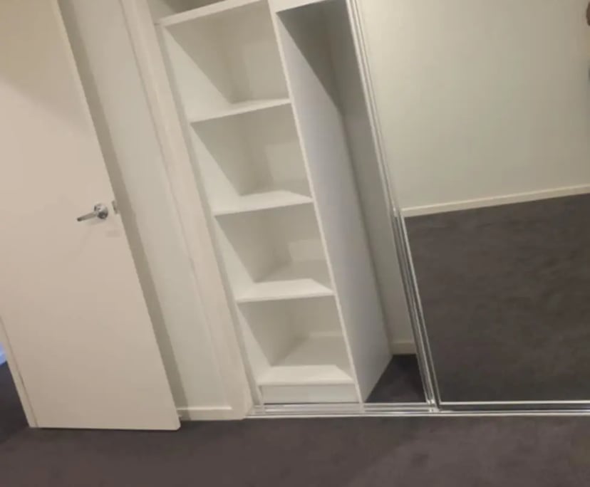 Room in a share house