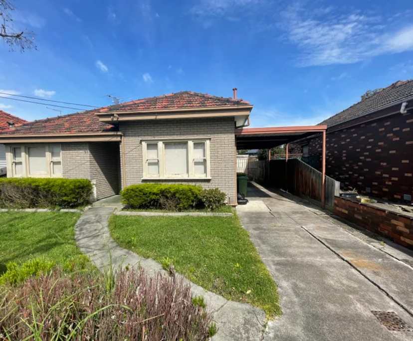 Unfurnished room in a share house