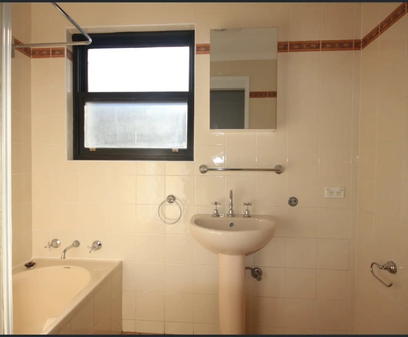 Unfurnished room in a share house