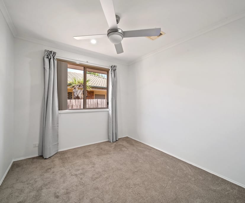 Whole Property for Rent in Dunlop, Canberra 2003...