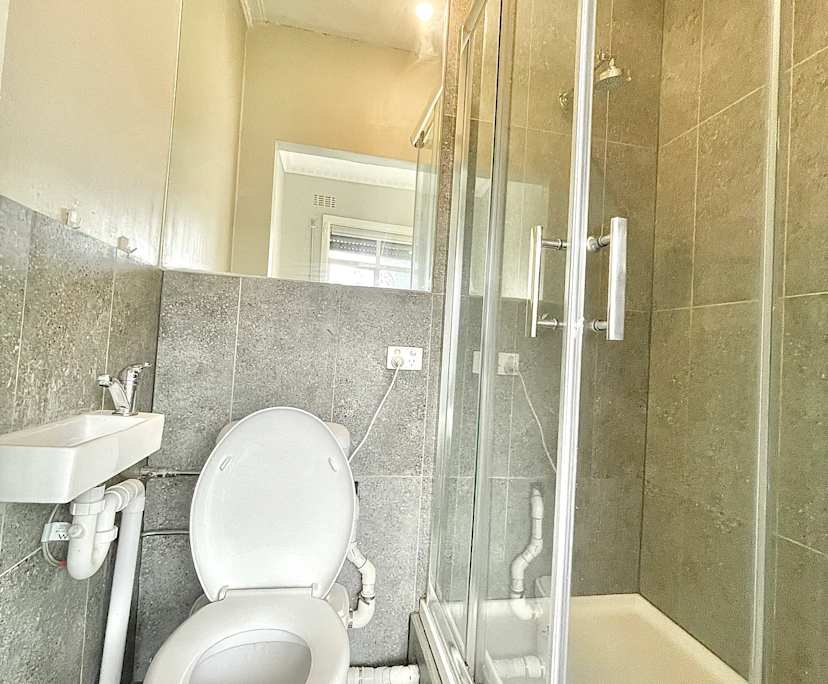 $330, Share-house, 6 bathrooms, Ascot Vale VIC 3032