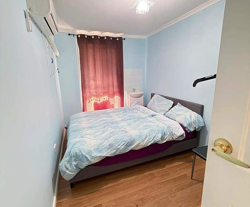 $300, Share-house, 2 bathrooms, Newport VIC 3015