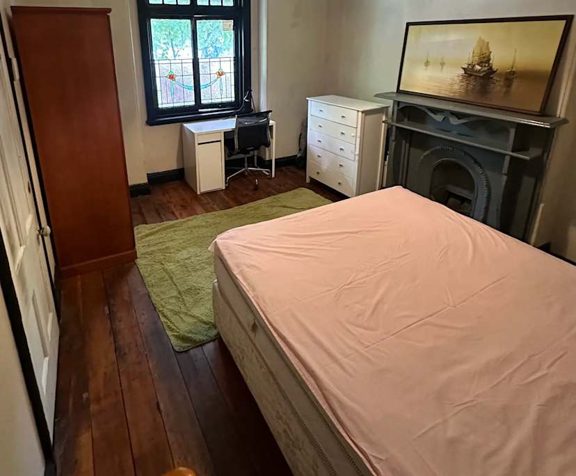 Furnished room in a share house
